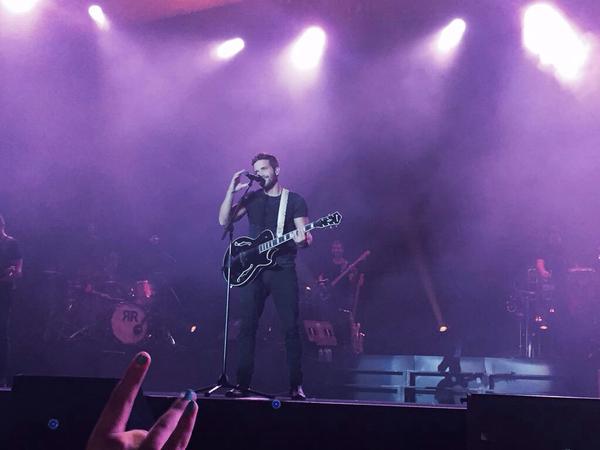 AlboranTeam's tweet photo. Se endulza la noche en @AudRocioJurado con #Caramelo y @pabloalboran derrocha arte con el cajón #TourTerralSevilla http://t.co/XMNwZTdLIh
