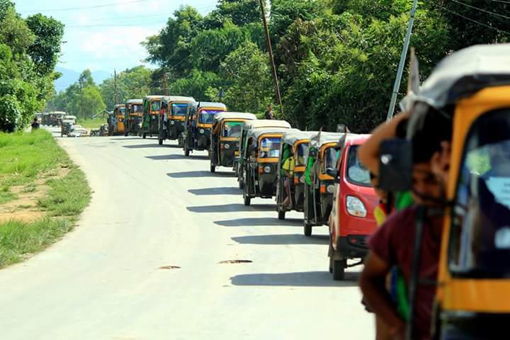 Shonghil99's tweet photo. Diesel auto rally,Ccpur #tribal_unity #manipur_burning http://t.co/ZFV0jQFtLT