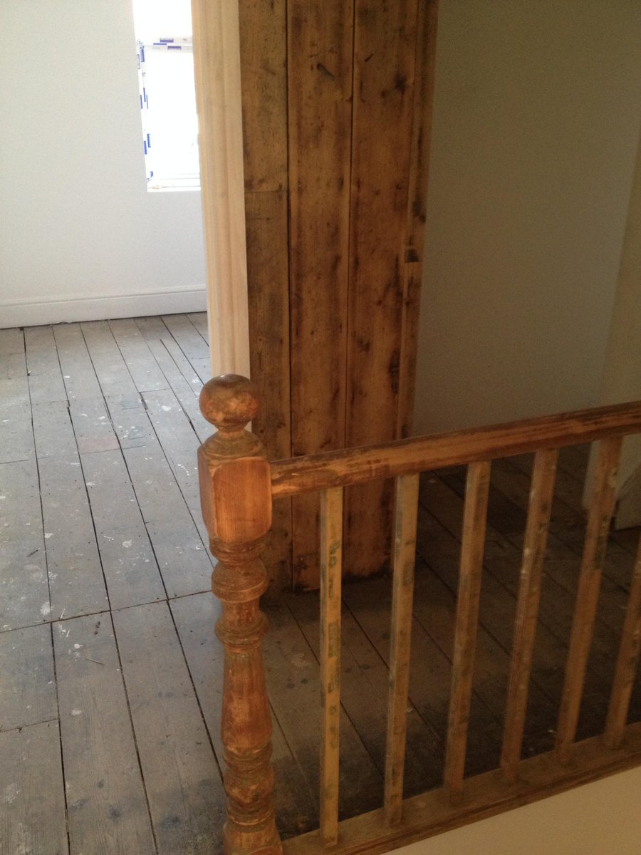 tbjandp's tweet photo. Landing feature wall cladded with old reclaimed floorboards and sanded up. #sheffieldissuper #featurewall #joiner http://t.co/cLPv9yGJDB