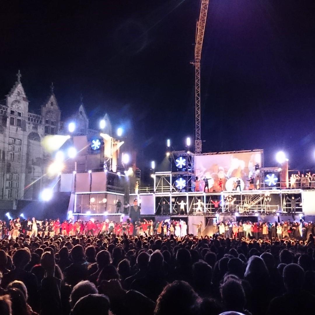 LiveFromLiege's tweet photo. #KarbonKabaret superbe spectacle et super soundtrack, bravo @FabriceMurgia et tous les artistes, fier d'être Liégeois http://t.co/LilnKPOPzt