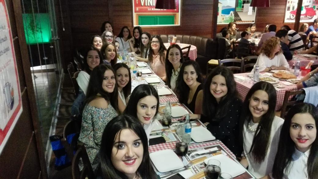 LHDJOfficial's tweet photo. Comida de 1° aniversario😚😊 #LHDJ http://t.co/PTSQPdcPDo
