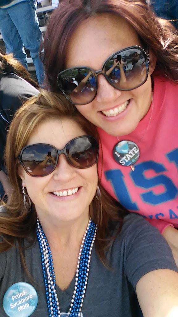 lisnpat's tweet photo. #SycamoreMoms #Indstate #ISUMS #RollTrees http://t.co/Ga2uc2Zjun