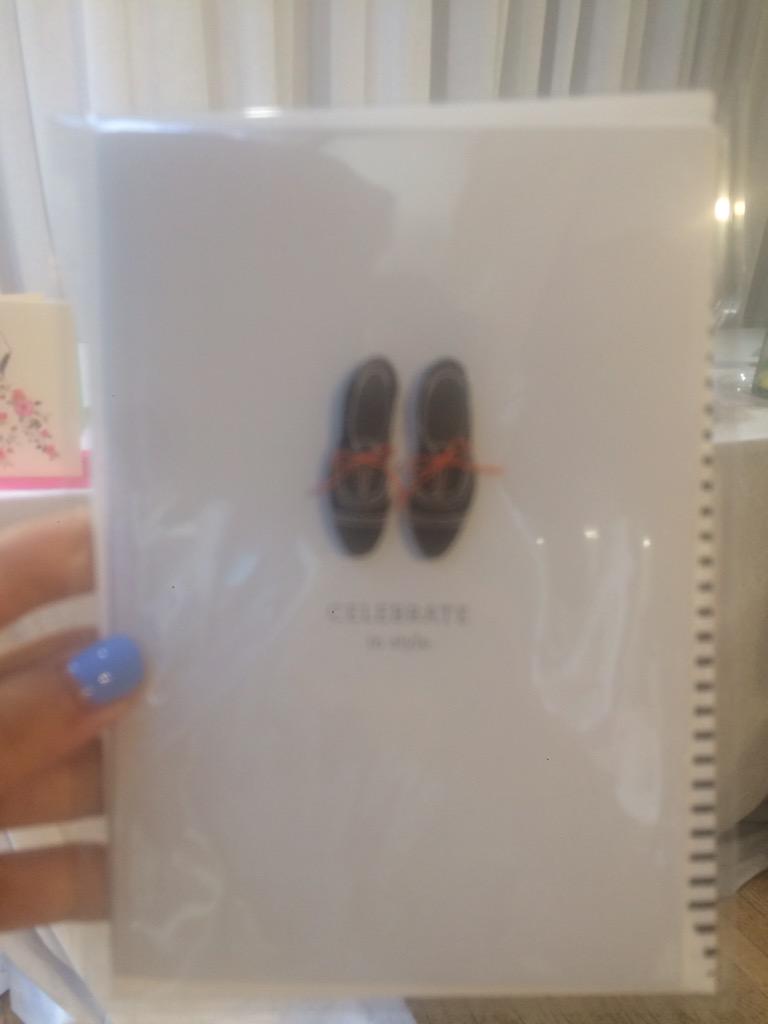PaoTrejoM's tweet photo. #SignatureStyle http://t.co/Cg4LuckPqU