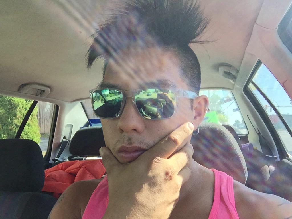 D13Cato's tweet photo. Contemplating how to kill tributes this afternoon. #TeamCato #SOLDOUT #VanFringe @D13Presents @VancouverFringe #Hmmmm http://t.co/cQIawJrYQi