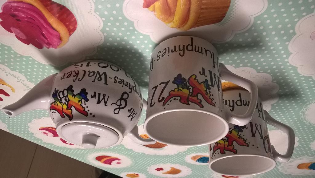 lollycandc's tweet photo. Now complete full tea set #gaymarriage #gaypride #gayweddingkeepsake #mrandmrteaset #onelove #rainbowpride http://t.co/CDJjaLe2ib