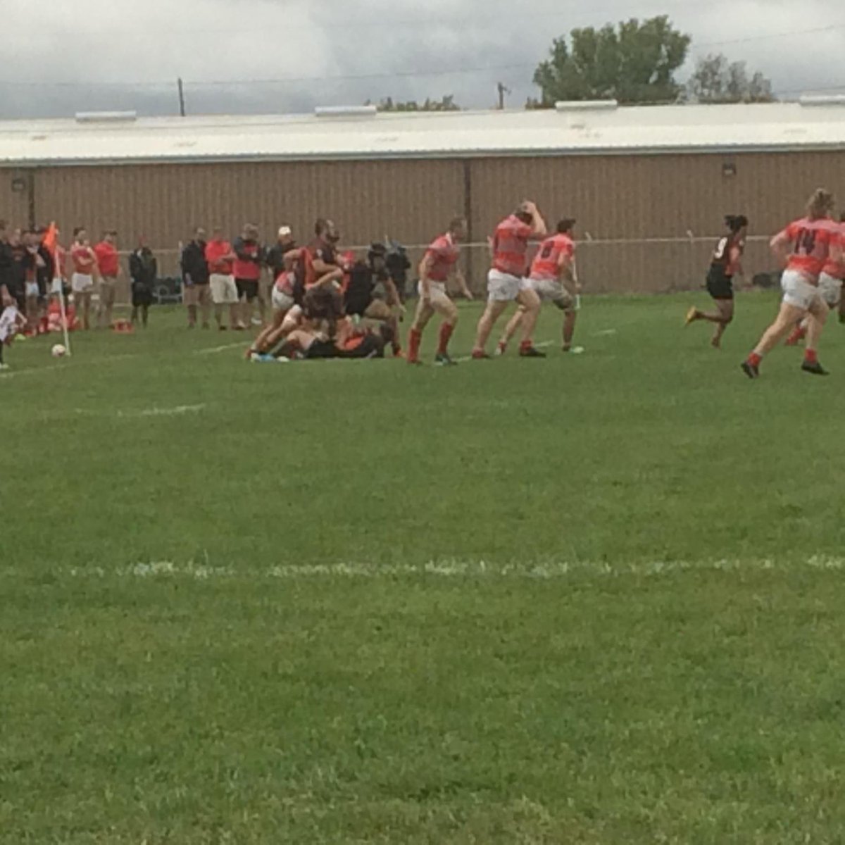 jessicaeve24's tweet photo. The kids and I are at our first rugby game! Go BGSU! #gofacons #thisiscrazyfun http://t.co/FgkfxIstSJ