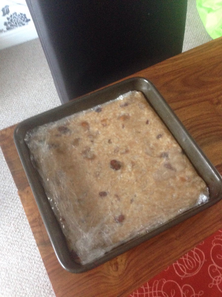 maintaincycles's tweet photo. First try of Hanna Grants rice cakes ready for tomorrow's ride #cyclederby #gtcookbook @dailystews http://t.co/ujBBndH0gF