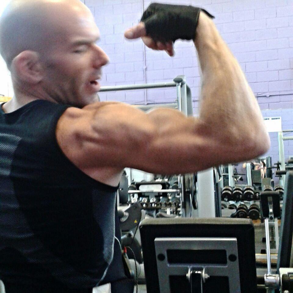 JayMenear's tweet photo. The defenition of #defenition #progress #shredded #humble #muscle ๐ฒ and that's me ๐ฎ๐ http://t.co/DjeYMMA3kP