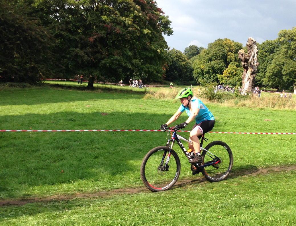 JohnBillsborrow's tweet photo. @NDCXL @PolarisBikewear #KitInAction http://t.co/e884iyF42N