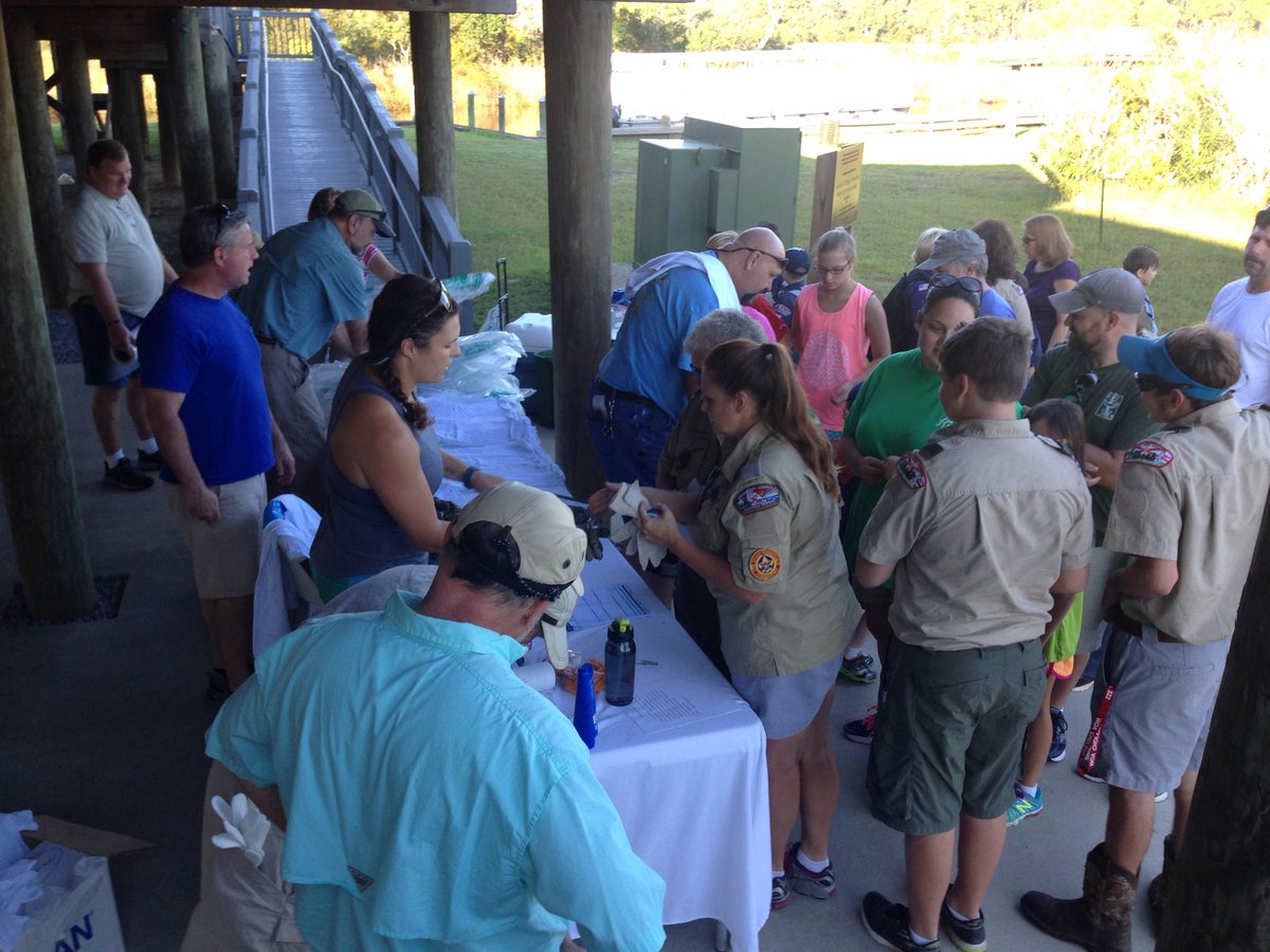WeeksBayReserve's tweet photo. #AlabamaCoastalCleanup volunteers at Weeks Bay. #EstuariesWeek http://t.co/r0jXnzHkmH