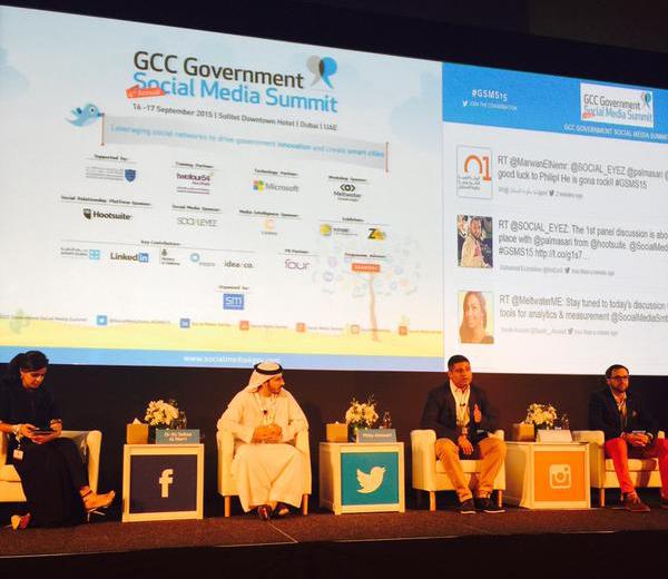 01govai's tweet photo. وهذا تقريرنا الشامل عن اليوم الثاني من قمة #الإعلام_الاجتماعي http://t.co/YfrkeAB24e http://t.co/79bJ5Nxaiv