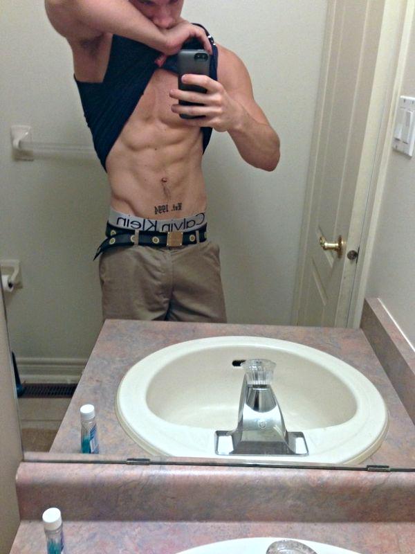 #sexy #hot #shirtless #guy #muscle #selfie sexy-shirtless-guy-selfies.tumbl...