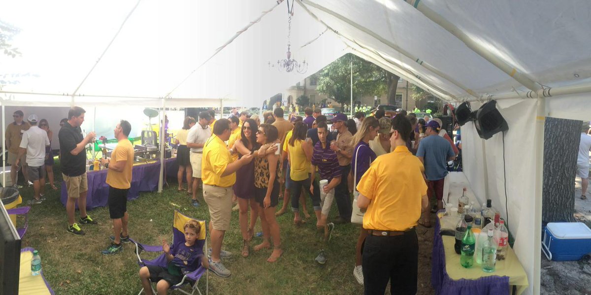 dylaneschete's tweet photo. #purplechandeliertailgate http://t.co/TJ56h1GI6y