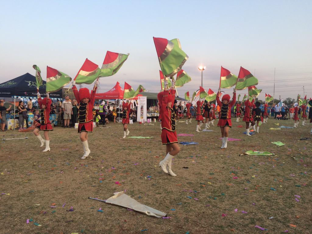 elizmabrink's tweet photo. Laerskool Brits se Drum majorettes vermaak ons soos die son ondergaan op hierdie #rflc2015 @Relay4Life_Corp http://t.co/CMYAecspoi