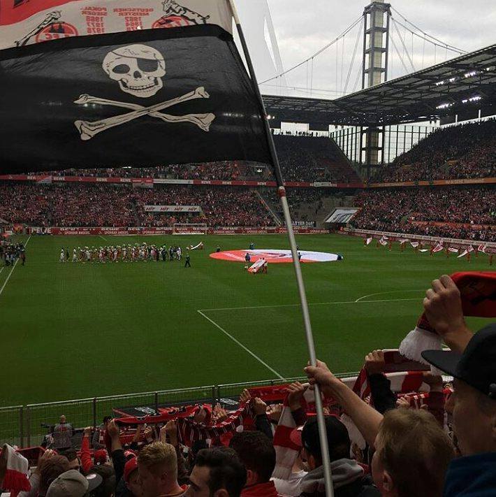 GoalPH's tweet photo. #Been in the stands today? Going home happy? Show us your view with #pdslive. Pic: @danimateur #prodirect #fckoln #… http://t.co/gp5KhJQ8JX