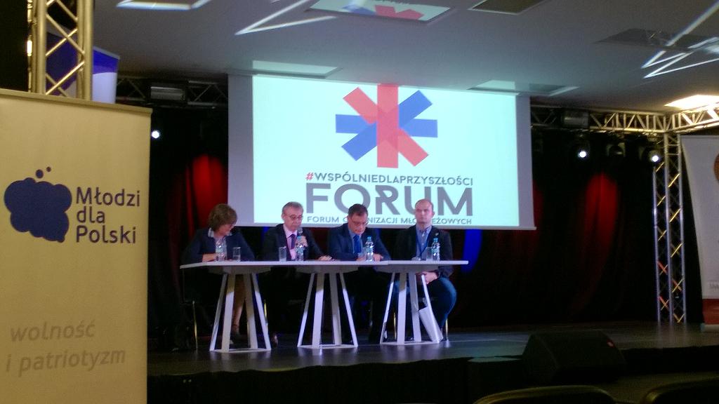 KarolDarmoros's tweet photo. #Demografia na @wspolnie dr D. Berlińska, burmistrz Nysy K. Kolbiarz i dr A. Sadowski #Opole #wyludnianie #młodzi http://t.co/fq7kwrlmcd