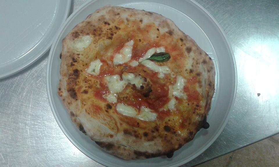 u2rest's tweet photo. PIZZA PIZZA!!!HOT PIZZA!!! 
The real place to eat REAL PIZZA is ROME!!!
Pizzeria Loffredo
http://t.co/MieL86vKmS http://t.co/Ejkr2htcn7
