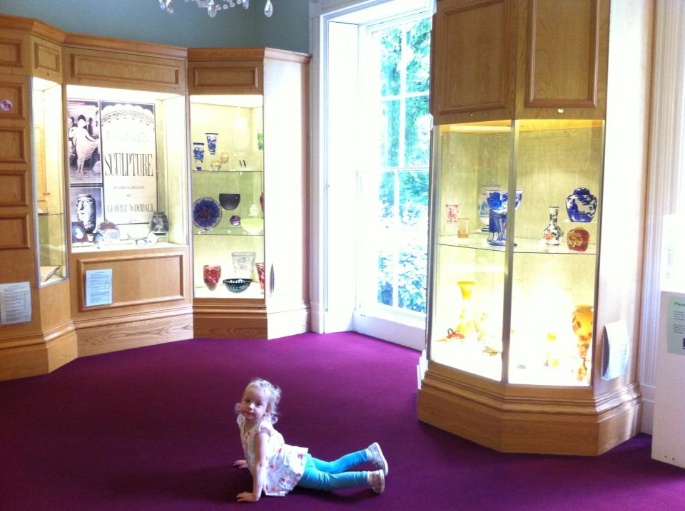 Ethelflaeda's tweet photo. @Glass_museum I'm clearly an intrepid mommy taking a 2 yr old to a glass museum! #terribletwos #BHGMemory http://t.co/z0DYFzsSIk