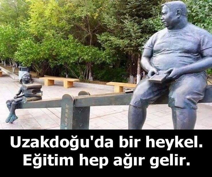 HergunYeniBilg's tweet photo. Uzakdoğu'da bir heykel. 
Eğitim hep ağır gelir. http://t.co/3E4ihdlhwl