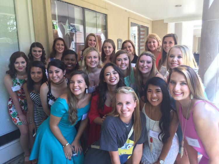 marieAA97's tweet photo. Love my Rho Gamma group ๐๐#fallrush2015 http://t.co/zj3Nia2ERm