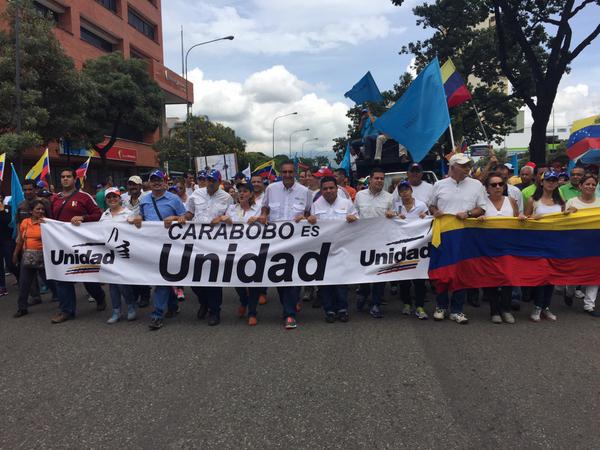RJRebelion's tweet photo. #19S #Valencia se manifestó en apoyo a @leopoldolopez y desmoralizo al régimen. preparados para el #6D #VOTA! #Unidad http://t.co/Y5Uo62i0G0
