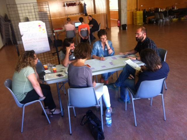 Calidoscoop's tweet photo. Tarda de mentories projectes #innovaciósocial #SWValles @XarxaInnoSocial @coboi2013 @CollectiuRonda @carrion_jesus http://t.co/1ZM3pQb0TU
