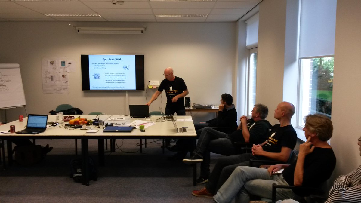 ggzoostbrabant's tweet photo. Geslaagde Hackathon levert twee prototypes ggz-apps op http://t.co/nQDMp8EaxH #hackathonggz #zorginnovatie http://t.co/6KbJoKveyZ
