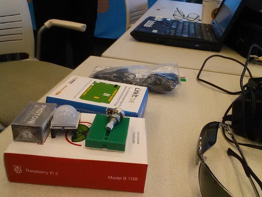 gemisisDev's tweet image. Having a great time so far at @hacksterio&apos;s #hardwareweekend in DC! Slowly getting our project put together! :D