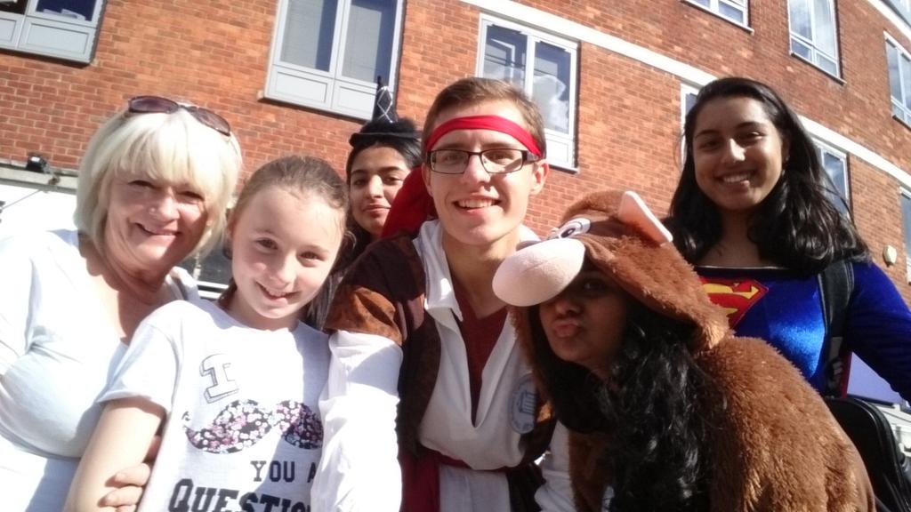RubbishCampaign's tweet photo. #rubbishselfie http://t.co/YZkVV9BIlq