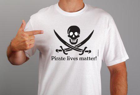 PirateLives's tweet photo. FREE SHIPPING for Talk Like a Pirate Day! Coupon Code FreeShip23
http://t.co/VAk0Ycyzys
#FreeShipping #PirateTreasure http://t.co/niuRRGFMHx