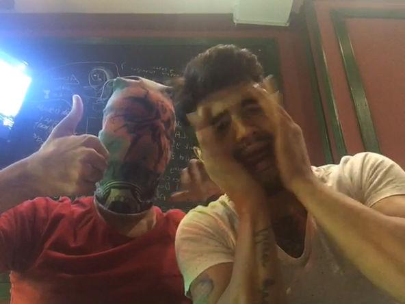 junk121's tweet photo. 🔴 CANLI DONSUZ su an #YouNow 'da yayinda - https://t.co/VyzXLVTIpb http://t.co/hqCgKA9WwS