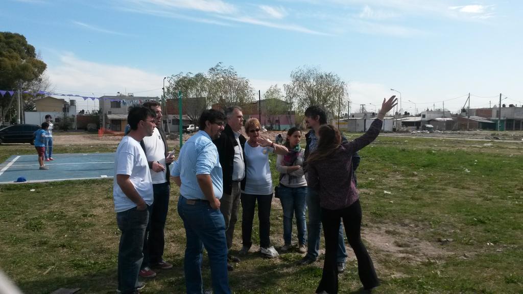 PAOLITACHAVEZ's tweet photo. #PRIMAVERA @CePLAQuilmes @Robertogaudio @mayrasmendoza @asochdf Visita el sec. de Sedronar @lernergabriel http://t.co/C1rbeT8NPb
