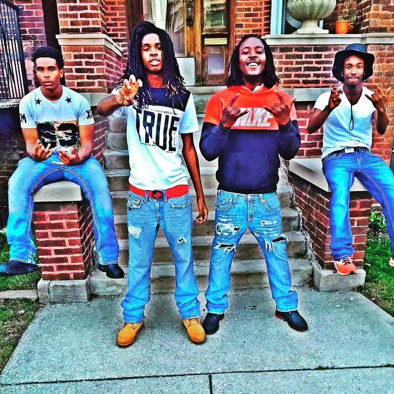 HitzSquadLowLow's tweet photo. ⛽⛽✊ http://t.co/ilsWfWf3pk