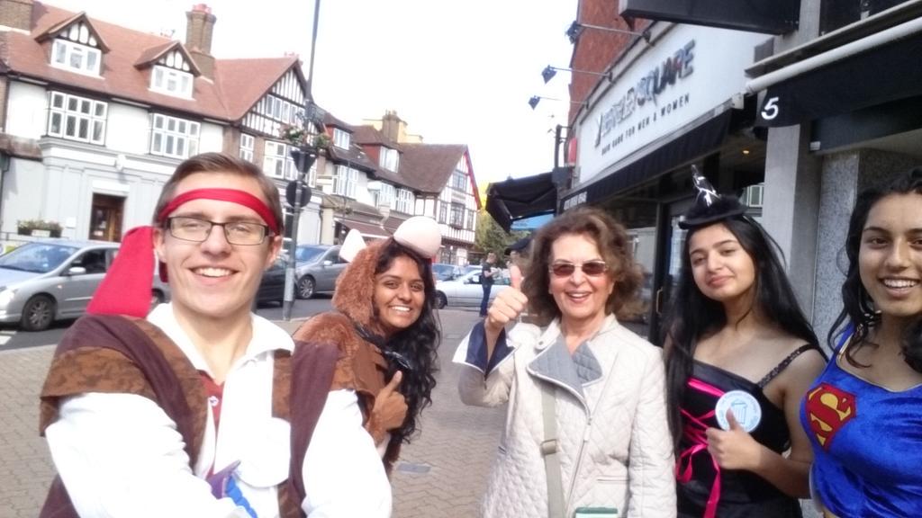 RubbishCampaign's tweet photo. #rubbishselfie http://t.co/Ux8Cb92Mov