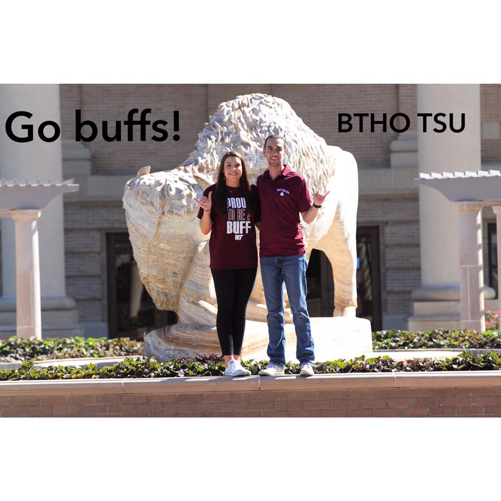 slj8110's tweet photo. We support buff football! 🏈🏈
good luck guys! #VoteForShan #Lee4kingWT http://t.co/KDRvBVzSh1