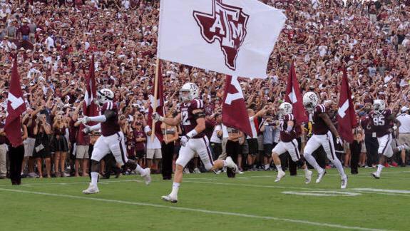 CauseWereTexas's tweet photo. Retweet if you want to see this rivalry game again http://t.co/SqXAtVZuJu