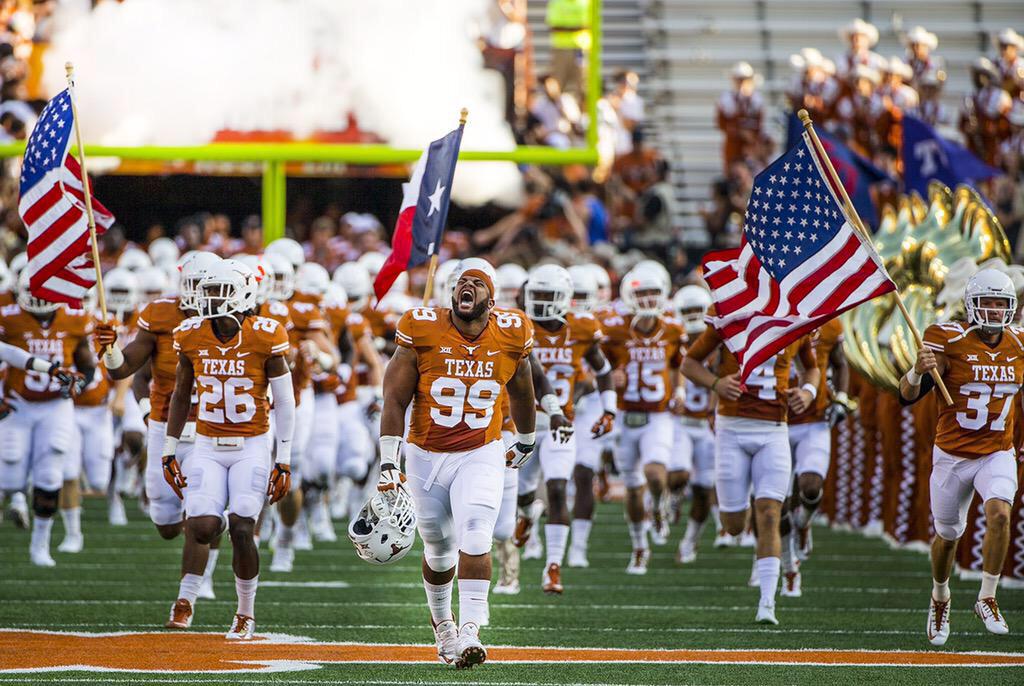 CauseWereTexas's tweet photo. Retweet if you want to see this rivalry game again http://t.co/SqXAtVZuJu