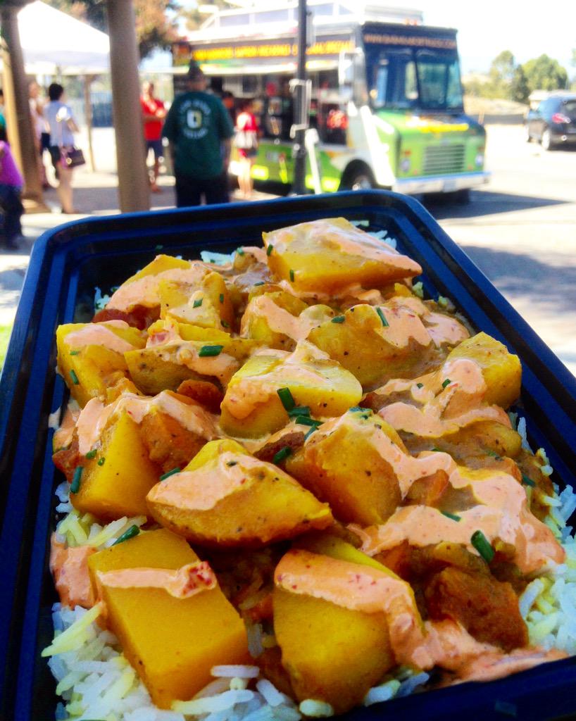 otgsf's tweet photo. Great day for a picnic @ OtG: San Jose @ Evergreen Village Square. Moroccan Tagine from @thebktruck! 4 trucks til' 3! http://t.co/Yc8MP0WQmO