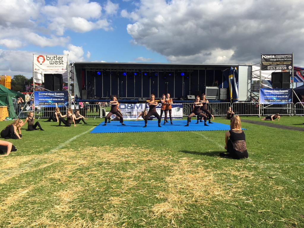 HRS_Dance's tweet photo. The HRS Dancers ready to perform @Dunmow_Carnival with their energetic routine from The Lion King. What a great Day 😀 http://t.co/wJnVQ5czgM