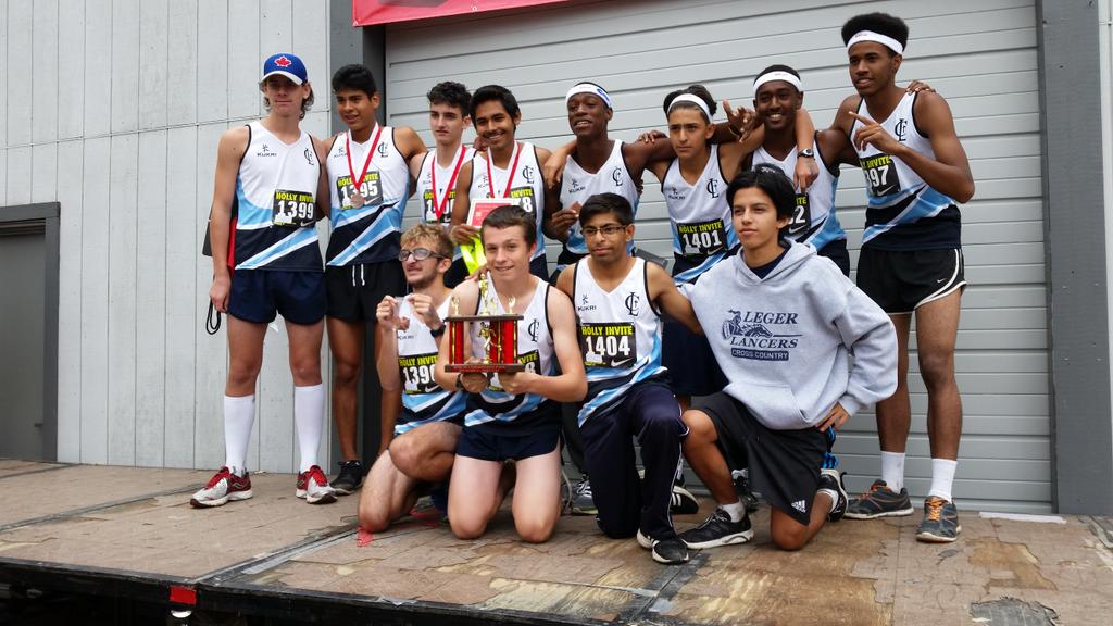 LegerRun's tweet image. Great day of racing today at the Nike Holly Invitational. @CardinalLegerSS @HelenaMesich