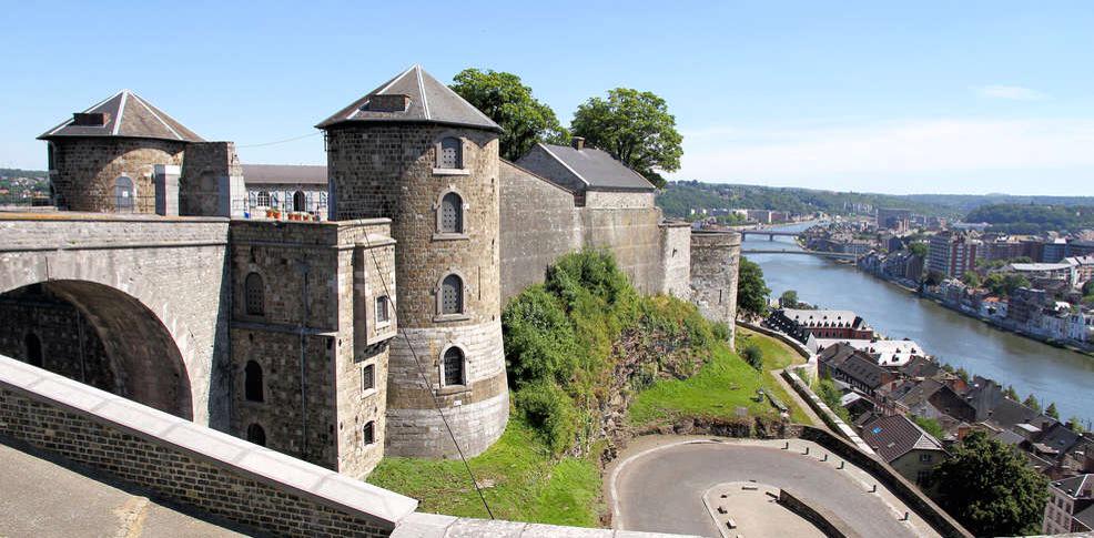 veerle_ronsse's tweet photo. Building bridges .. #Namur #Belgium ❤️ https://t.co/03Qh9Tfzuf #chooseanumber http://t.co/L4sX2ubCAf