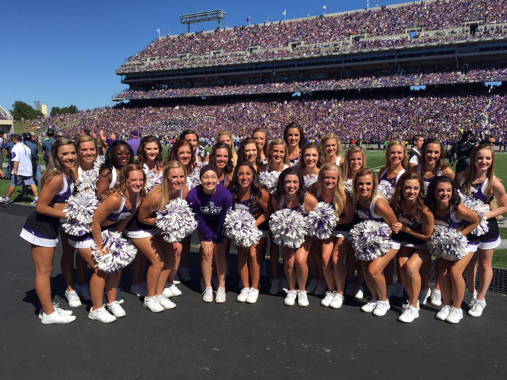 KStateClassyCat's tweet photo. Lots of Classy Cat love for #miracleformia http://t.co/PCKJN5gcee