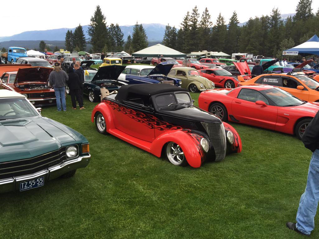 MyParkPlace_'s tweet photo. What a beautiful day for a car show. Don't forget to come visit us at our booth. #radium http://t.co/4SvL7oqEeB http://t.co/fyAPRJT9sA
