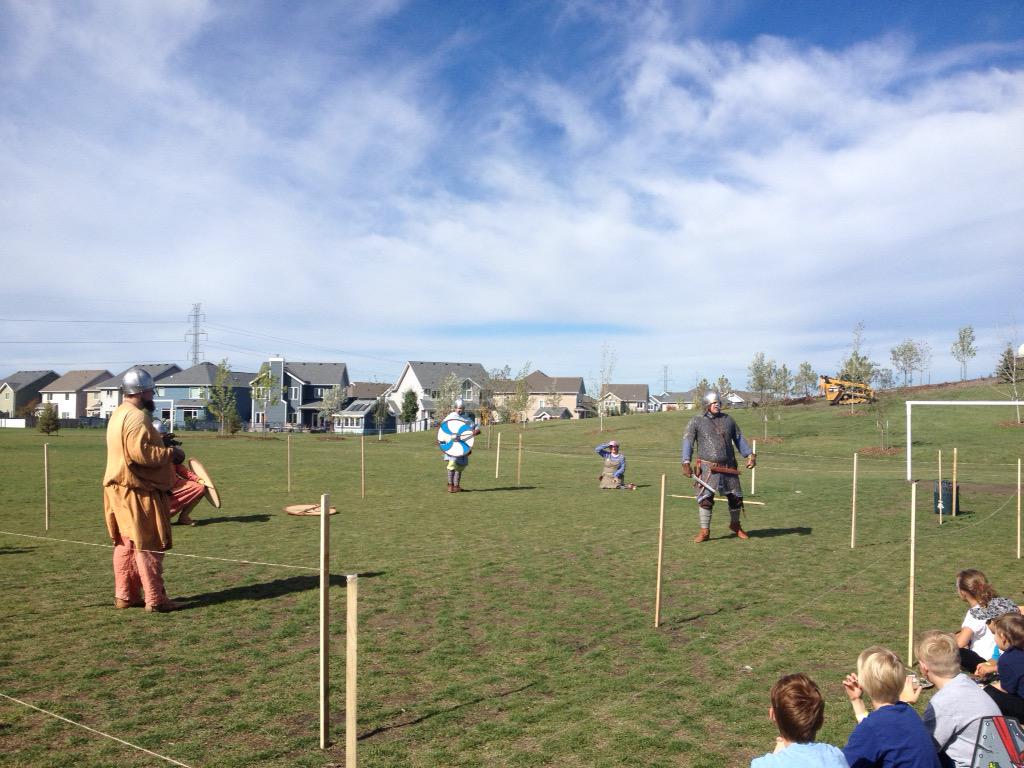QuantumComics's tweet photo. @OdinsRavensEdm @SummersideCL 2015 Community league days. Good job guys. http://t.co/PYmjHBeie5