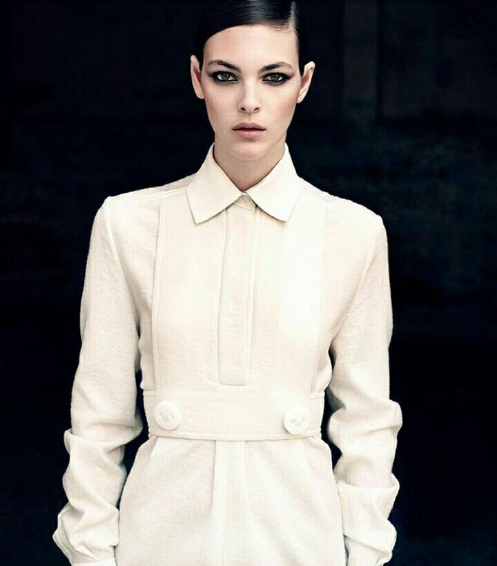 RubMagazine's tweet photo. @Fendi #FashionRM #EleganceRM #StyleRM #NiceLookRM #TuRevistaInteractiva #TeDaMas http://t.co/lGwxJEL0pT