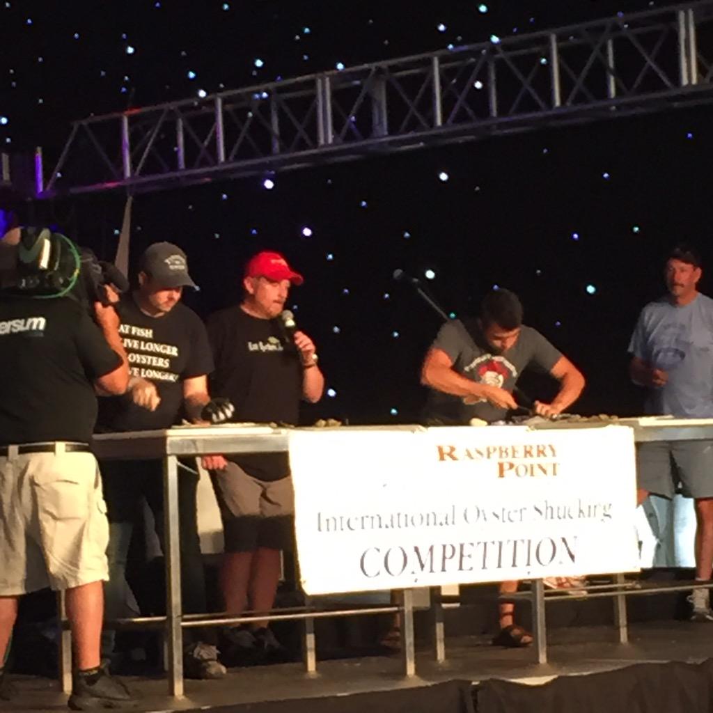 RPOysters's tweet photo. Heat #4! #321Shuck @PEI_Shellfish #Shellfish20th http://t.co/CaxQztdoLY