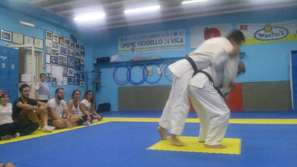 racbari's tweet photo. "Gestire il cambiamento con il judo" evento organizzato dal @racbarialtoC  in interclub con noi ed il @RACBariAgora http://t.co/McBLGrDXbU