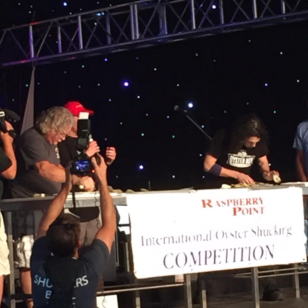 RPOysters's tweet image. Things are heating up! It's Heat #6! @PEI_Shellfish #321Shuck #Shellfish20th