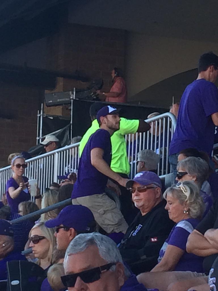 Naughtynate15's tweet photo. Spotted 9/19/15 sec 2 @ Bill Snyder Family Stadium @DuntzFan @duntzman http://t.co/CIXq1gFOjx