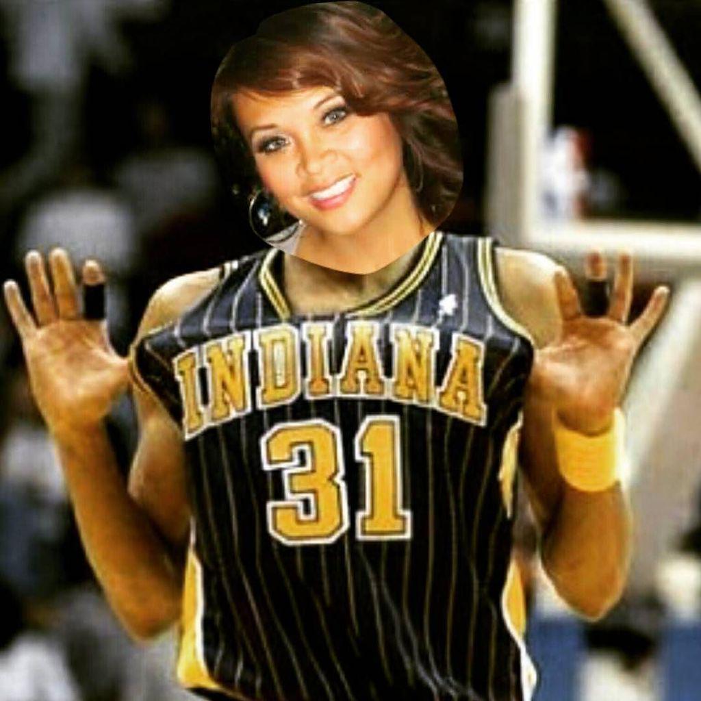 Can everyone give the 1st lady of NJS ( a follow and greet her HAPPY BDAY!! It\s her Reggie Miller year a 